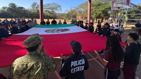 Impulsan educación cívica y proximidad social con "Policía en tu Escuela" en Puerto Morelos