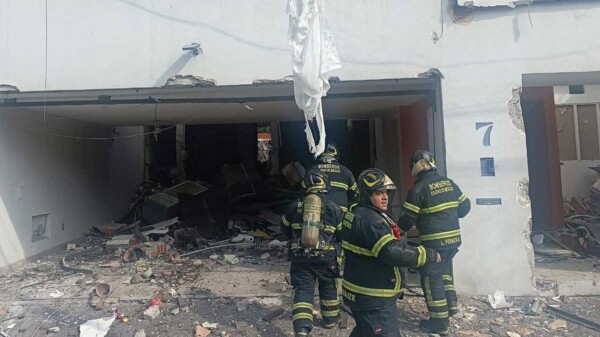 Flamazo por presunta acumulación de gas LP moviliza a servicios de emergencia en la CDMX