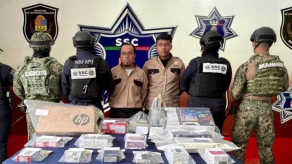 En Cozumel detienen por robo a dos guardias de seguridad de una tienda