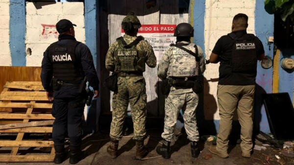 Deja seis detenidos cateo contra narcomenudeo en la colonia Colosio de Playa del Carmen