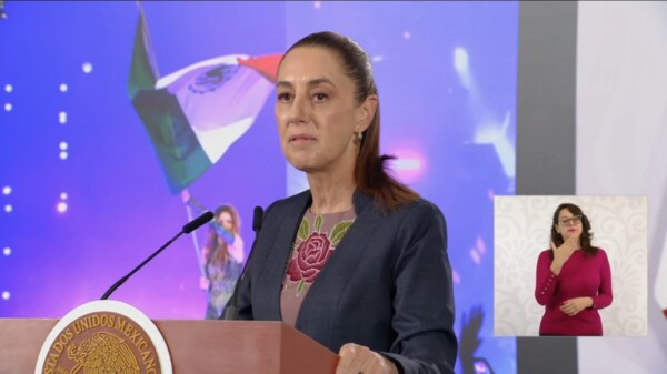 Celebra Sheinbaum concierto de Shakira en el Zócalo