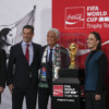 Presenta Sheinbaum la copa del Mundial de Futbol 2026