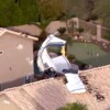 Avioneta se estrella en zona residencial de Arizona y deja tres heridos