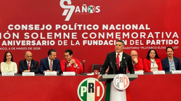 “El PAN le tiene que apostar al PAN”, respondió Jorge Romero el dirigente panista y añadió que les puede ir mejor “si todos los votos los logramos cada quien con su marca… Así como hay veces en que una coalición aumenta votos, hay veces en que también los resta. Esto es ciencia electoral, no apreciación”.