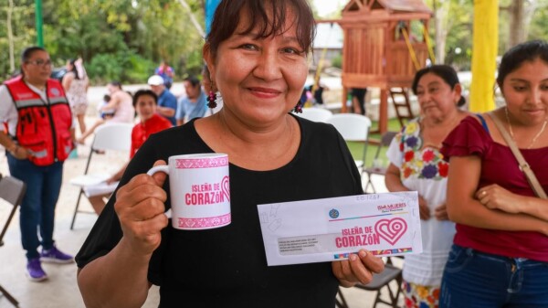 Atenea respalda a las mujeres de Francisco May con Isleña de Corazón