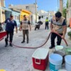 Atenea Gómez gestiona entrega de agua potable para colonias de Isla Mujeres