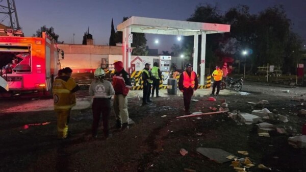 Explosión en gasera en el Estado de México deja un lesionado y daños en locales