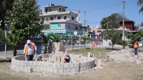 Gobierno de Atenea Gómez construye más espacios públicos para las juventudes isleñas