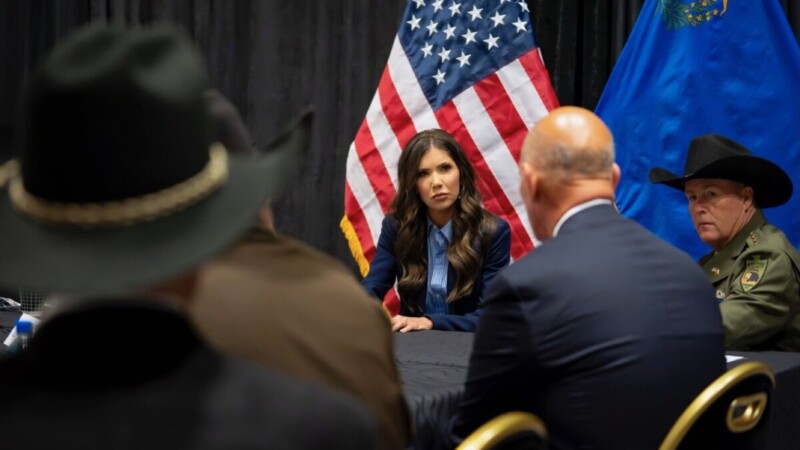 Sorprende Donald Trump, destituye a Kristi Noem