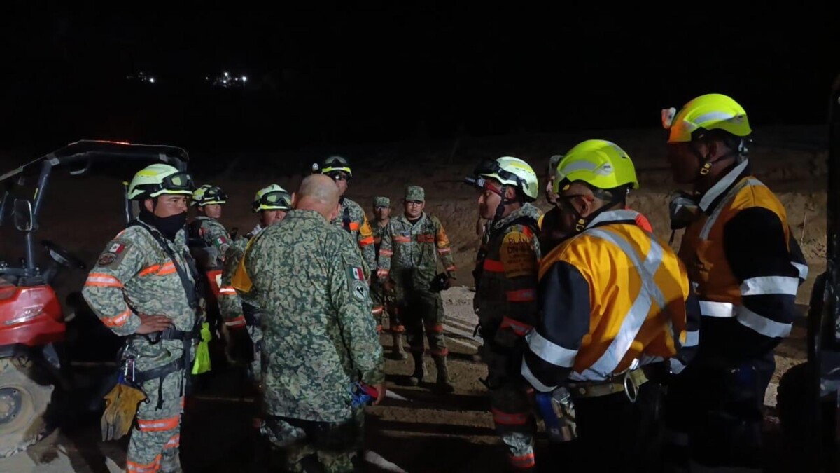 Rescatan con vida al primer minero en Sinaloa