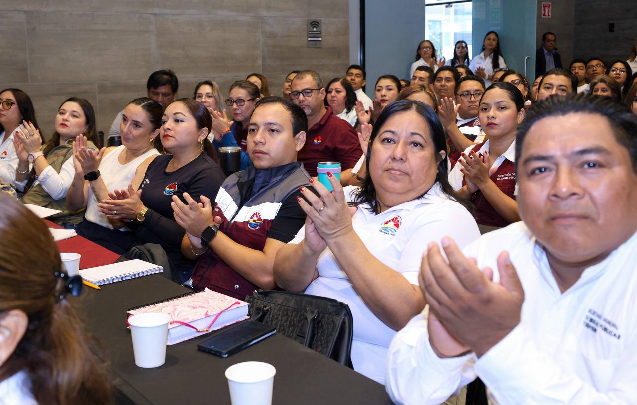 Participaron 180 trabajadores administrativos y contables de todas las áreas de la gestión. Beneficia a la población por la transparencia de los recursos públicos.