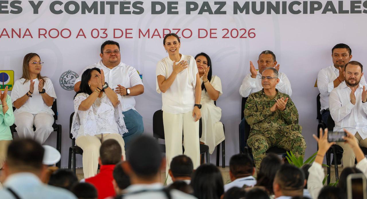 Atestiguó la instalación del Consejo de Paz y Justicia Cívica de Quintana Roo, Consejos Municipales y Comités de Paz Territoriales y Justicia Cívica. La presidenta municipal respaldó que atender las causas es el camino, por lo que se seguirá trabajando en valores, recuperación de espacios y de la confianza ciudadana.