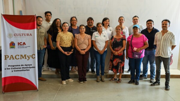 Imparte el Instituto de Cultura y las Artes de Quintana Roo curso a la comunidad artística de Puerto Morelos para acceder a recursos
