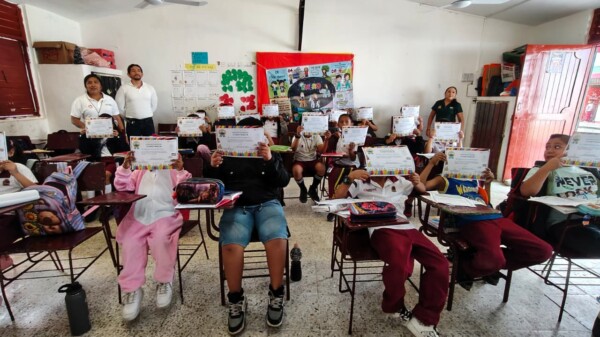 Realiza ayuntamiento difusión del patrimonio cultural de Cancún en escuelas