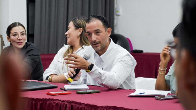 Ayuntamiento de BJ atiende a vecinas y vecinos de Donceles 28 en mesa de trabajo