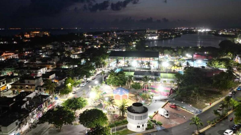 Atenea fortalece la seguridad de las mujeres con más alumbrado público en Isla Mujeres