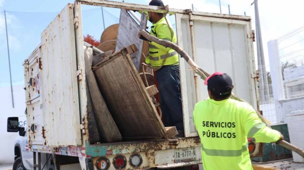 Atenea refuerza la limpieza de colonias con la Jornada Permanente de Descacharrización