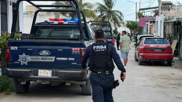 Lesionan a balazos a hombre en domicilio de Villas Otoch Cancún