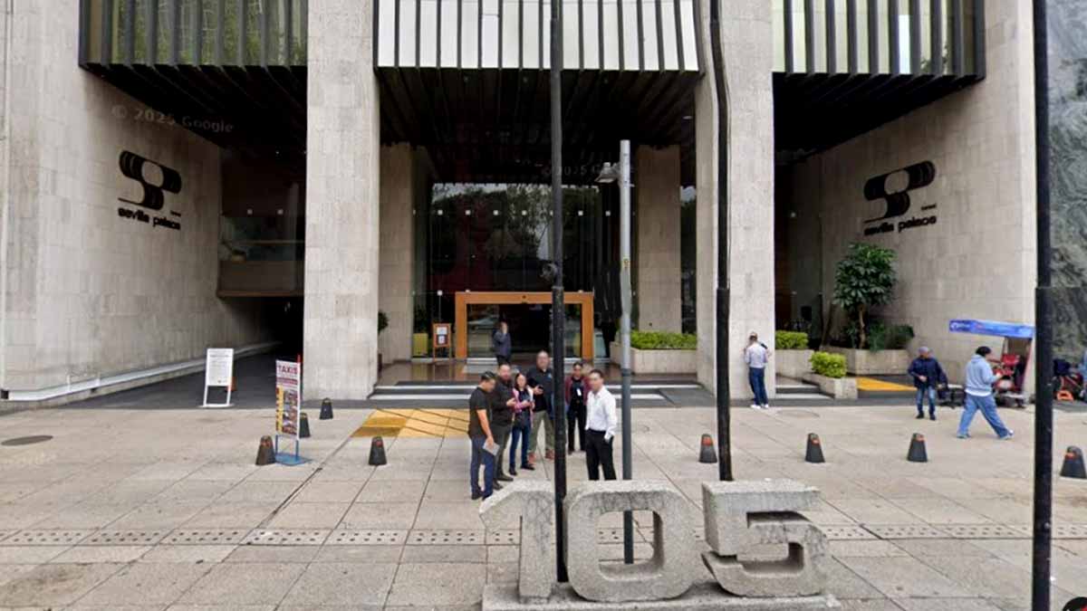 Investigan muerte de hombre tras caída en hotel de la CDMX