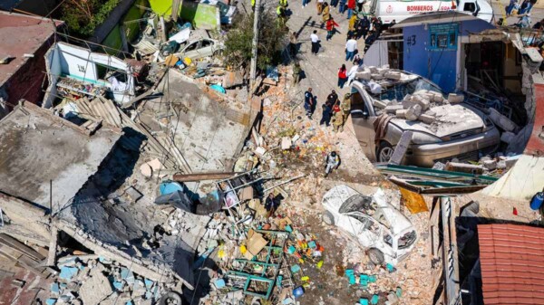 Fuerte explosión en Edomex provoca 12 lesionados y devasta viviendas y vehículos