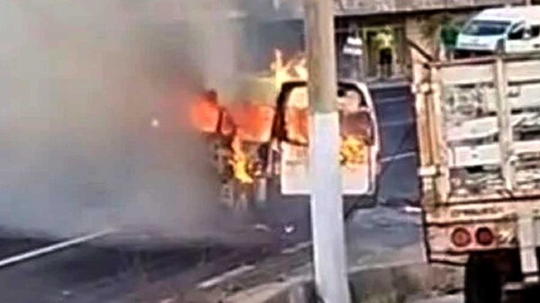Chofer muere carbonizado tras ataque a transporte público en Acapulco