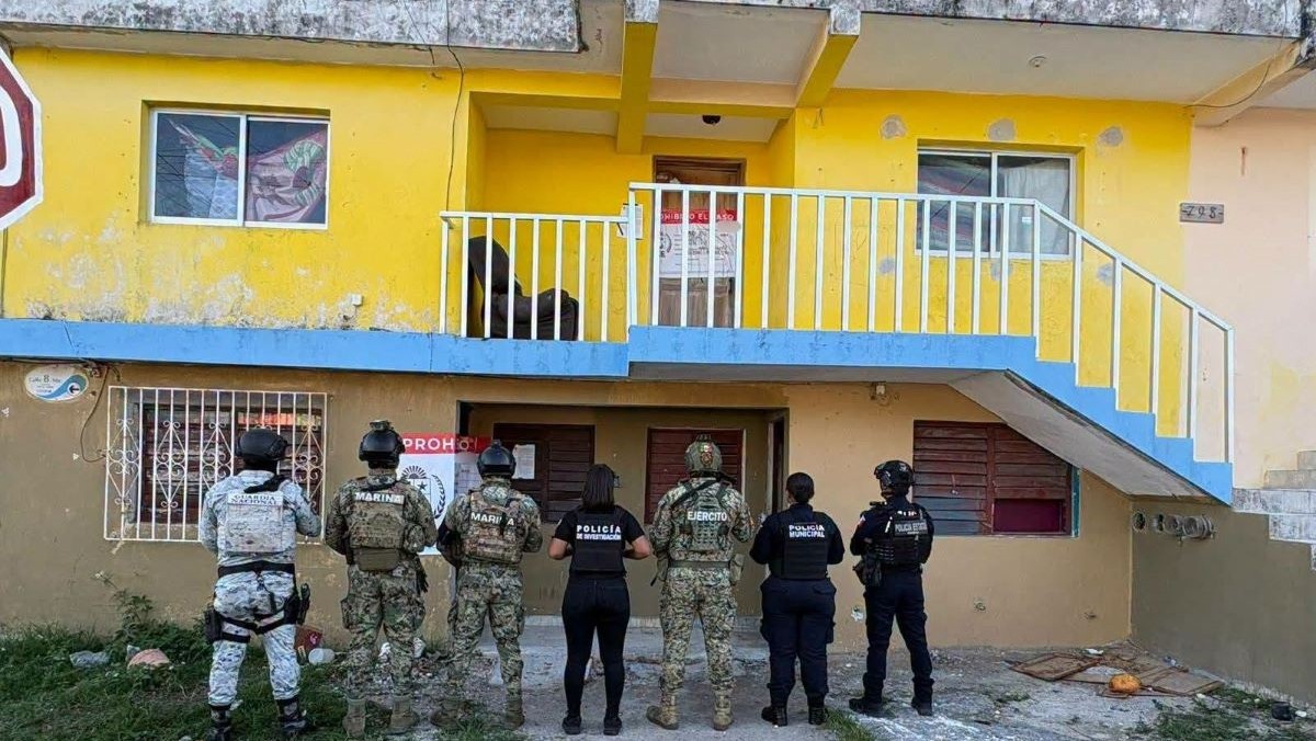 Aseguran armas, drogas y detienen a dos durante cateos en cuatro municipio de Quintana Roo