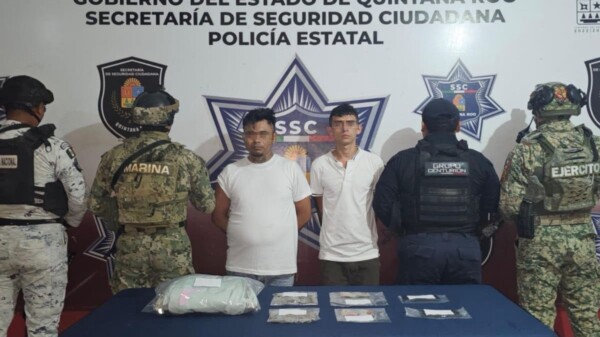 Detienen a dos narcomenudistas en la Supermanzana 66 de Cancún
