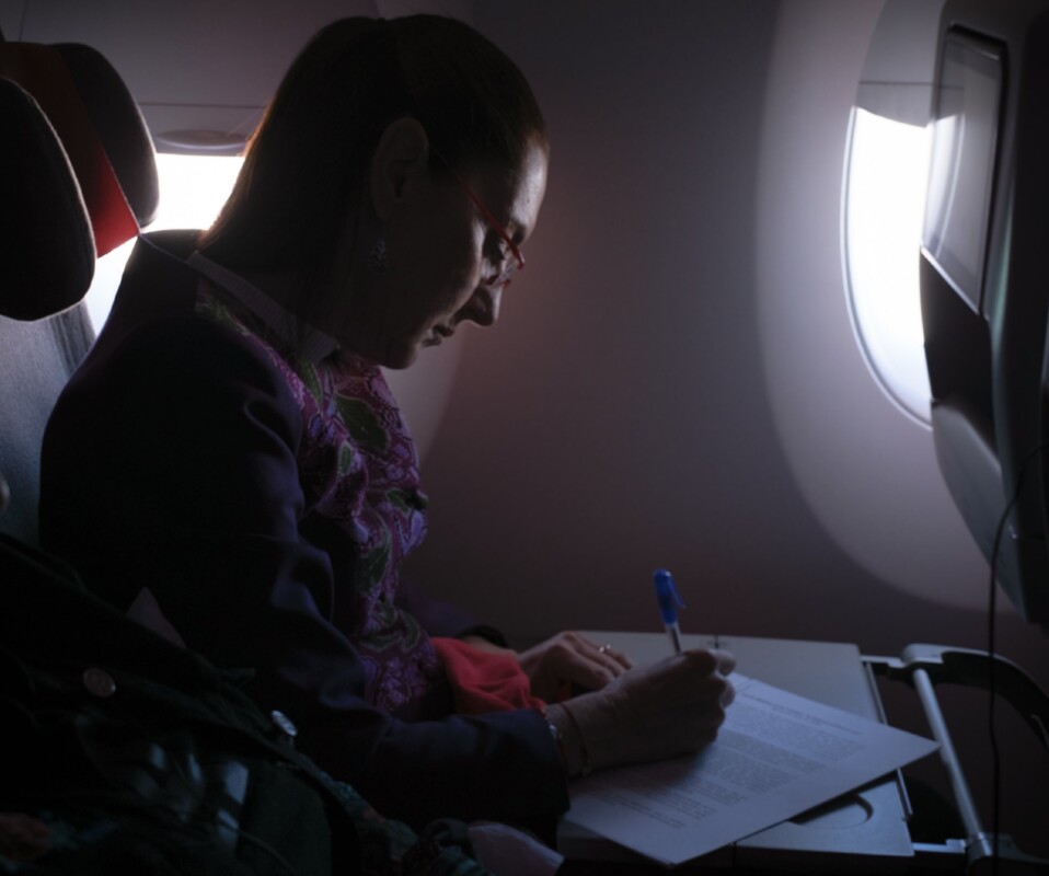 Publica Sheinbaum imagen de su viaje a Barcelona