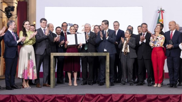 Acuerdan impulso a la siderúrgica nacional