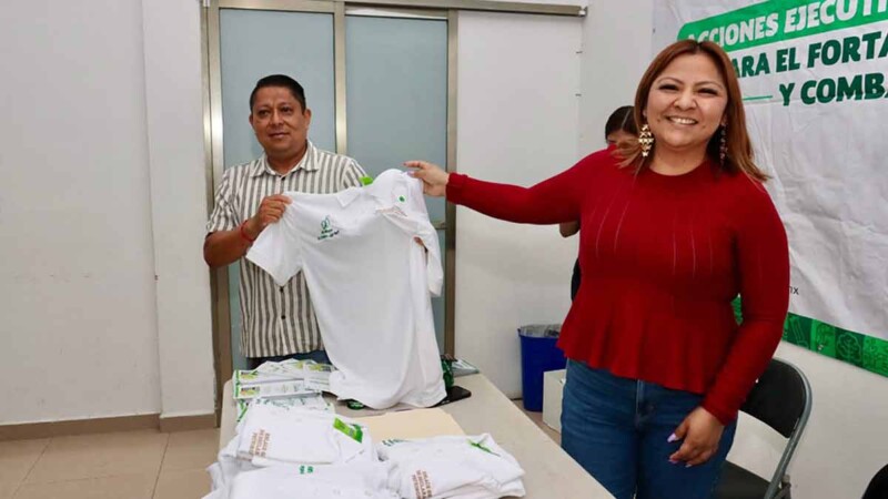 Entrega OIC uniformes y credenciales para impulsar declaración patrimonial en Puerto Morelos