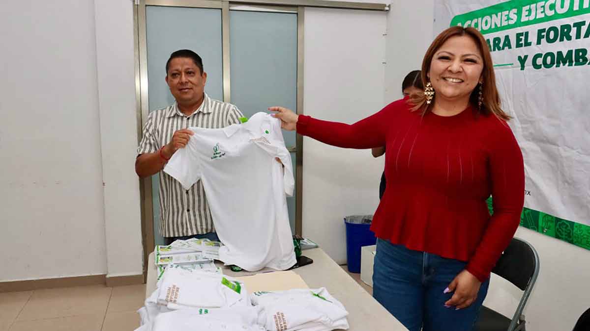 Entrega OIC uniformes y credenciales para impulsar declaración patrimonial en Puerto Morelos