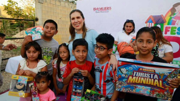 Atenea celebra el Día del Niño y la Niña en la colonia El Ramal de Ciudad Mujeres