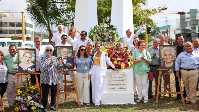 Entre cancunenses, rinde Ana Paty Peralta homenaje a pioneros de la ciudad