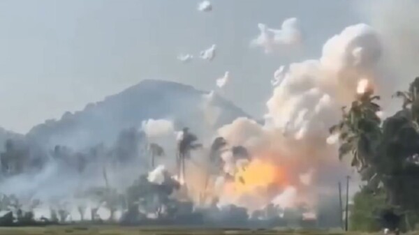 Deja 13 muertos explosión en una fábrica de fuegos artificiales en la India