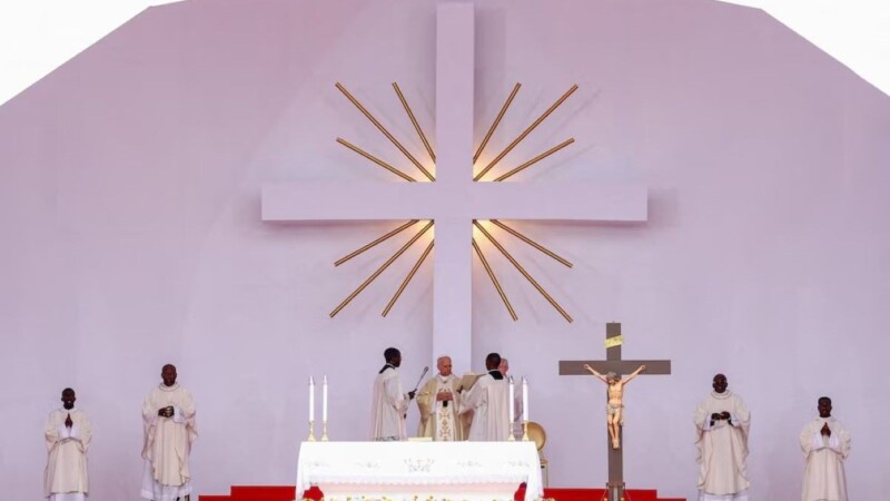 El Papa León XIV clama por la paz desde África; evita confrontación con el presidente Trump