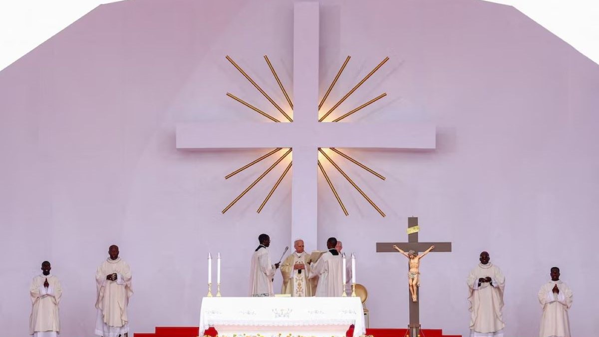 El Papa León XIV clama por la paz desde África; evita confrontación con el presidente Trump