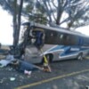 Choque de autobús en Querétaro deja tres pasajeros fallecidos y al menos 20 lesionados