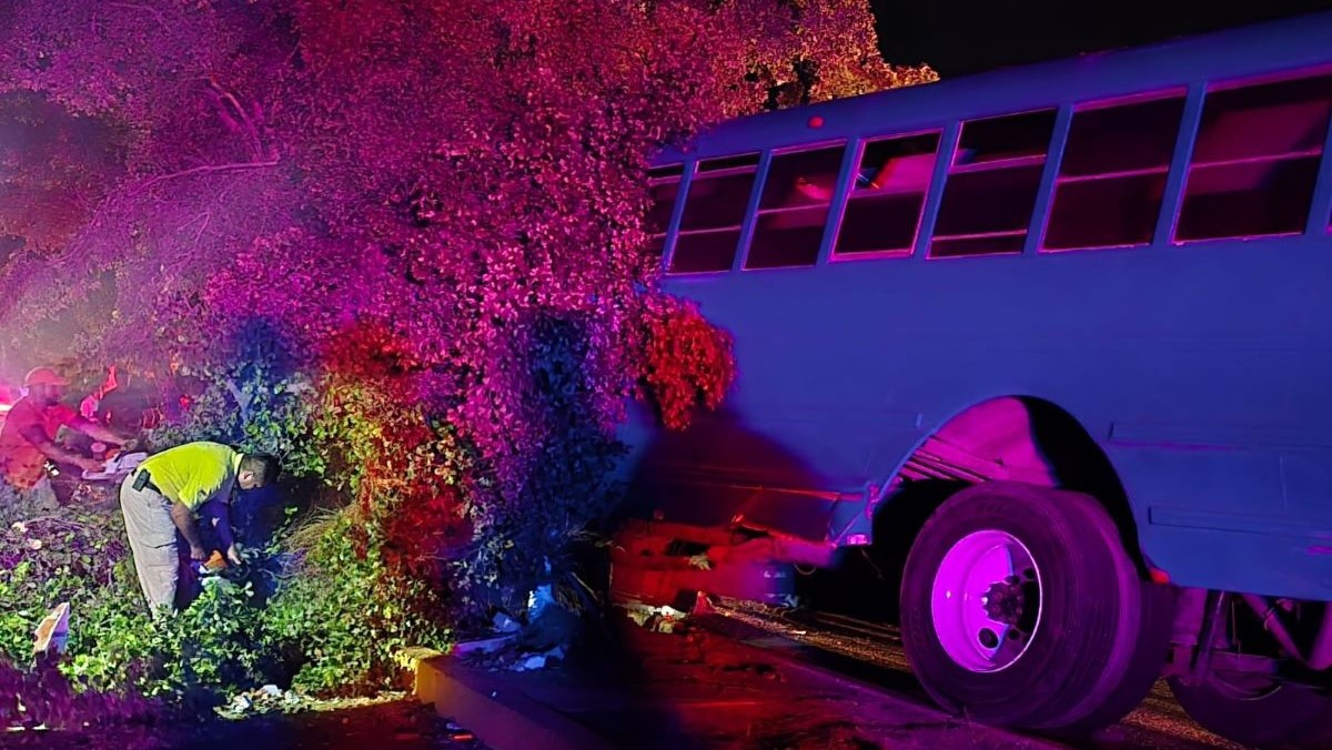 Dos personas fallecen en accidente carretero en Navolato, Sinaloa