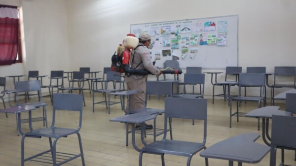 Isla Mujeres refuerza acciones de prevención contra el dengue en las escuelas