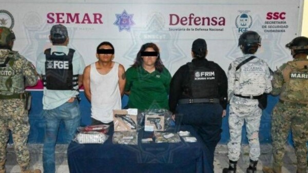 Capturan a pareja con 130 dosis de narcóticos y arma de fuego en la Supermanzana 222 de Cancún