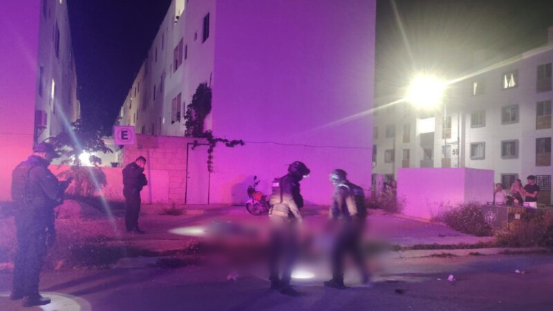 Continúa sin ser identificada la pareja ejecutada la noche del jueves en Paseo Kusamil en Cancún