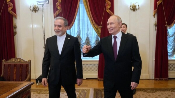 Putin ofrece a Irán “hacer todo lo posible” para lograr la paz