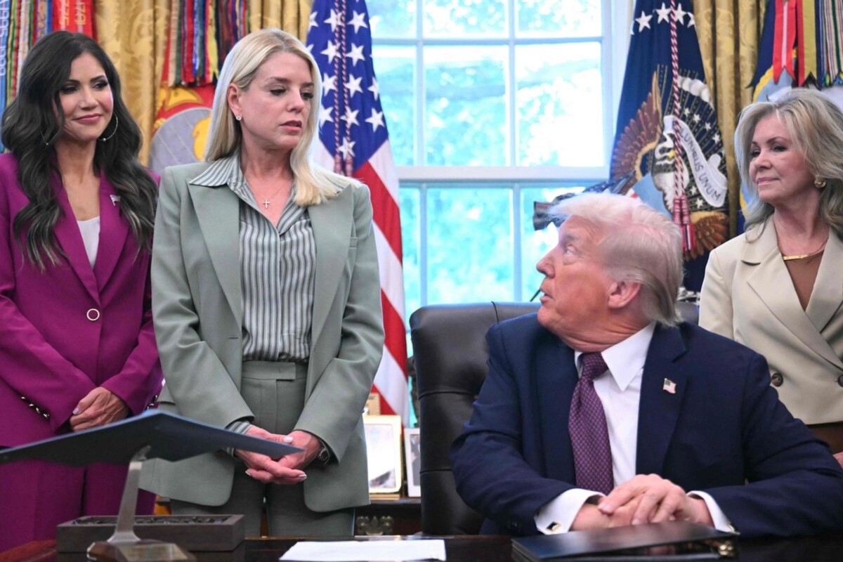 Despide Trump ⁠a la fiscal general Pam Bondi