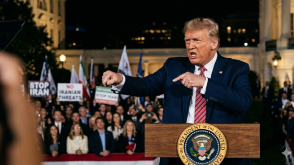 Lanza Trump enésima advertencia a Irán