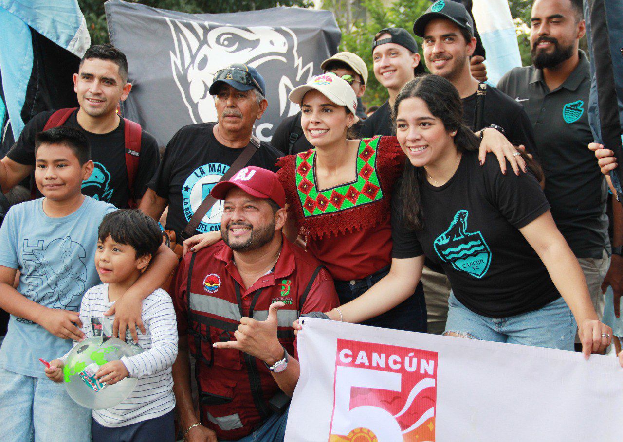 Invitan a celebrar el orgullo cancunense en el 56 aniversario de la ciudad. Contempla eventos artísticos, comunitarios, académicos y solemnes durante todo abril; el domingo 19 de abril se tendrá como invitado de honor al grupo “Los Ángeles Azules” en Malecón Tajamar.