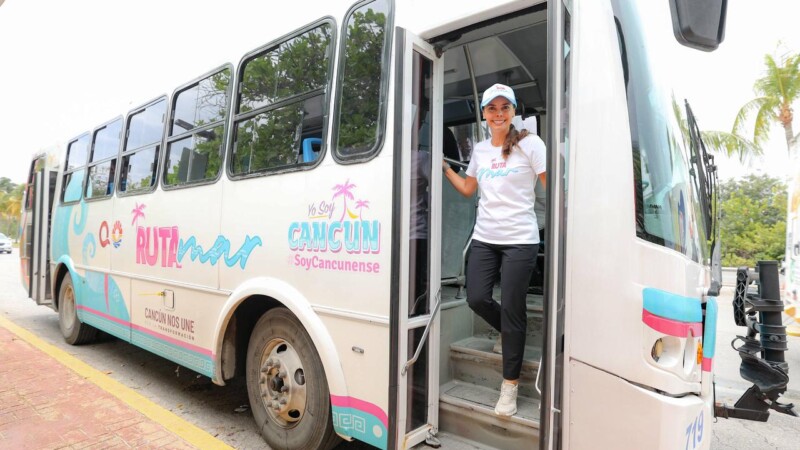 Ana Paty Peralta beneficia a familias con traslados gratuitos de ‘Ruta Mar’