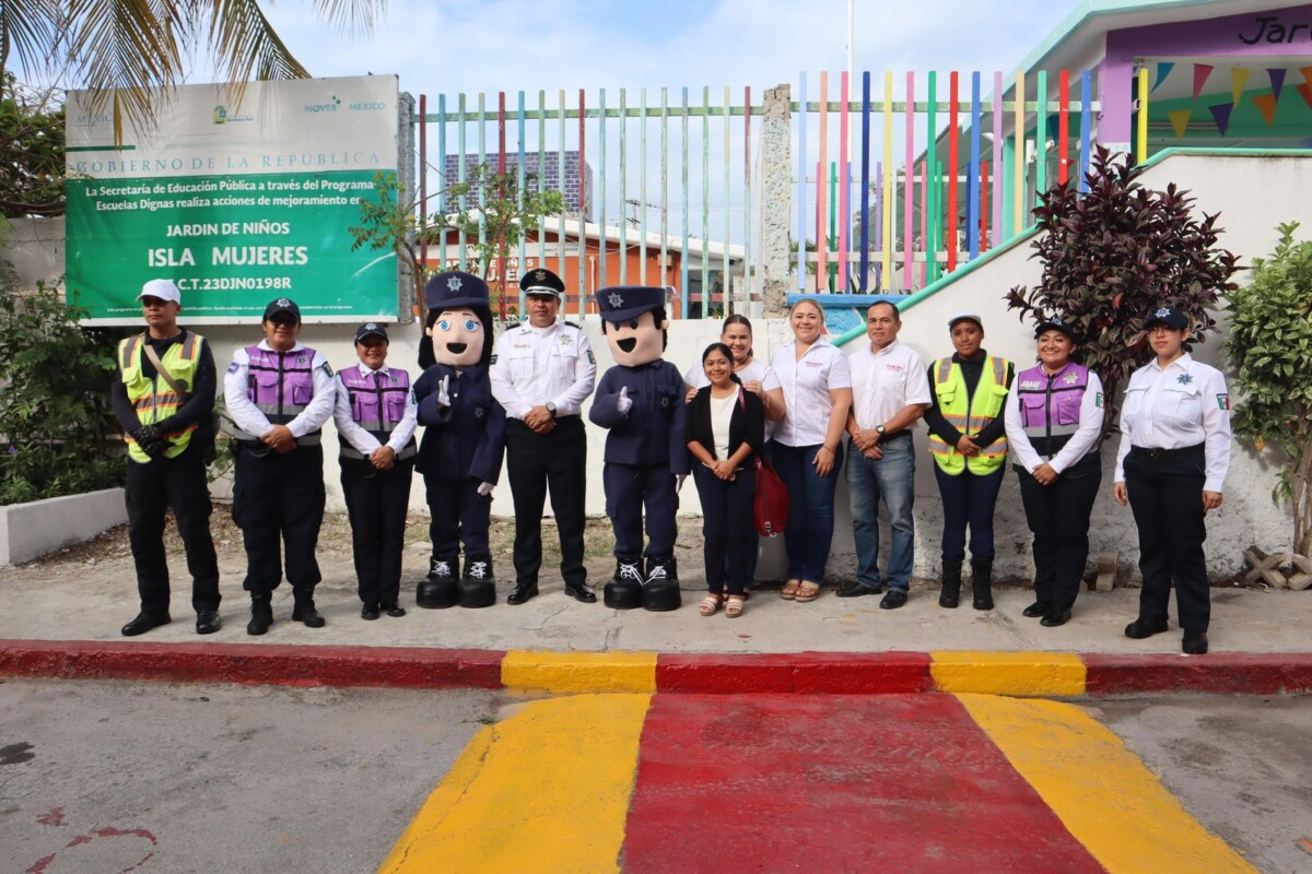 Gobierno Municipal implementa operativo en escuelas por el regreso a clases en Isla Mujeres
