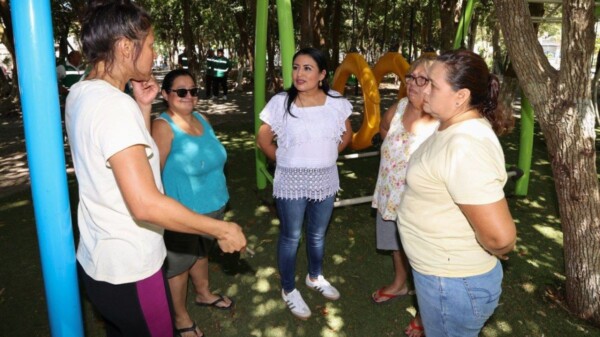 Atiende Blanca Merari de manera inmediata solicitud ciudadana en Villas Morelos I