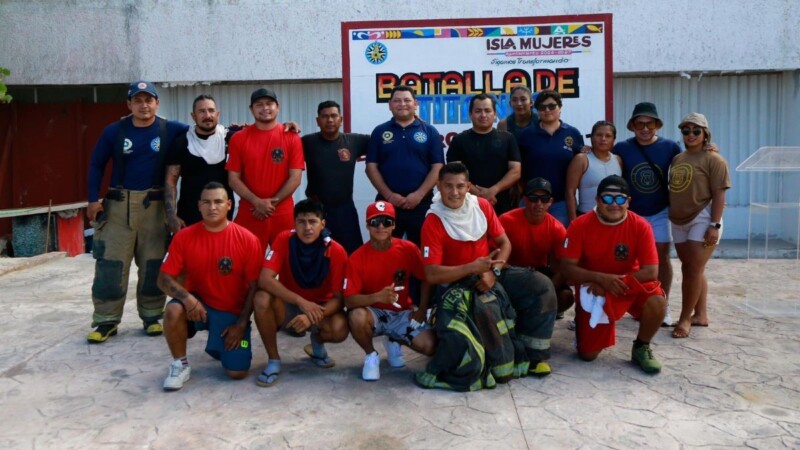 Exitosa 'Batalla de Titanes' reúne a bomberos y atletas de CrossFit en Isla Mujeres