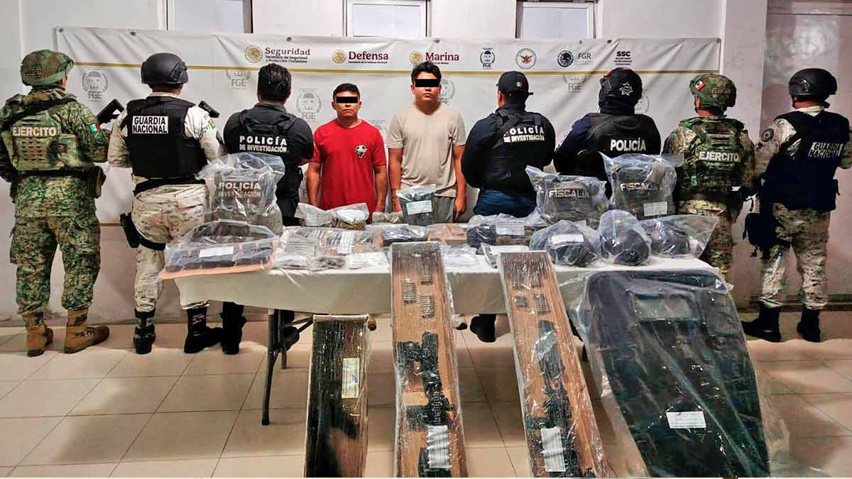 Vinculan a proceso a par de presuntos narcos detenidos con arsenal en JMM